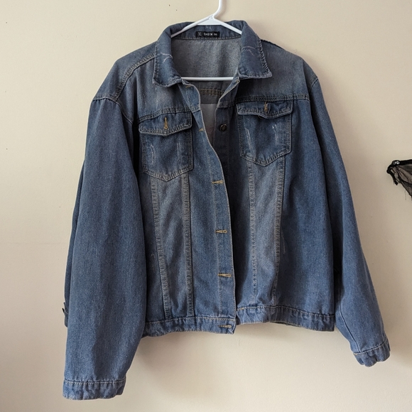 Hand Embroidered womensplus size jean jacket size 3xl halloween bat moon moth - Picture 2 of 7